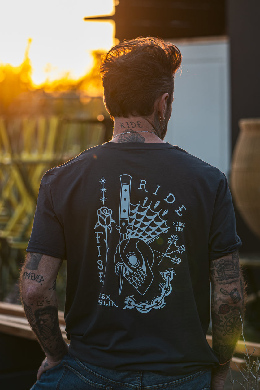 T-shirt Ride by Alex Jumelin